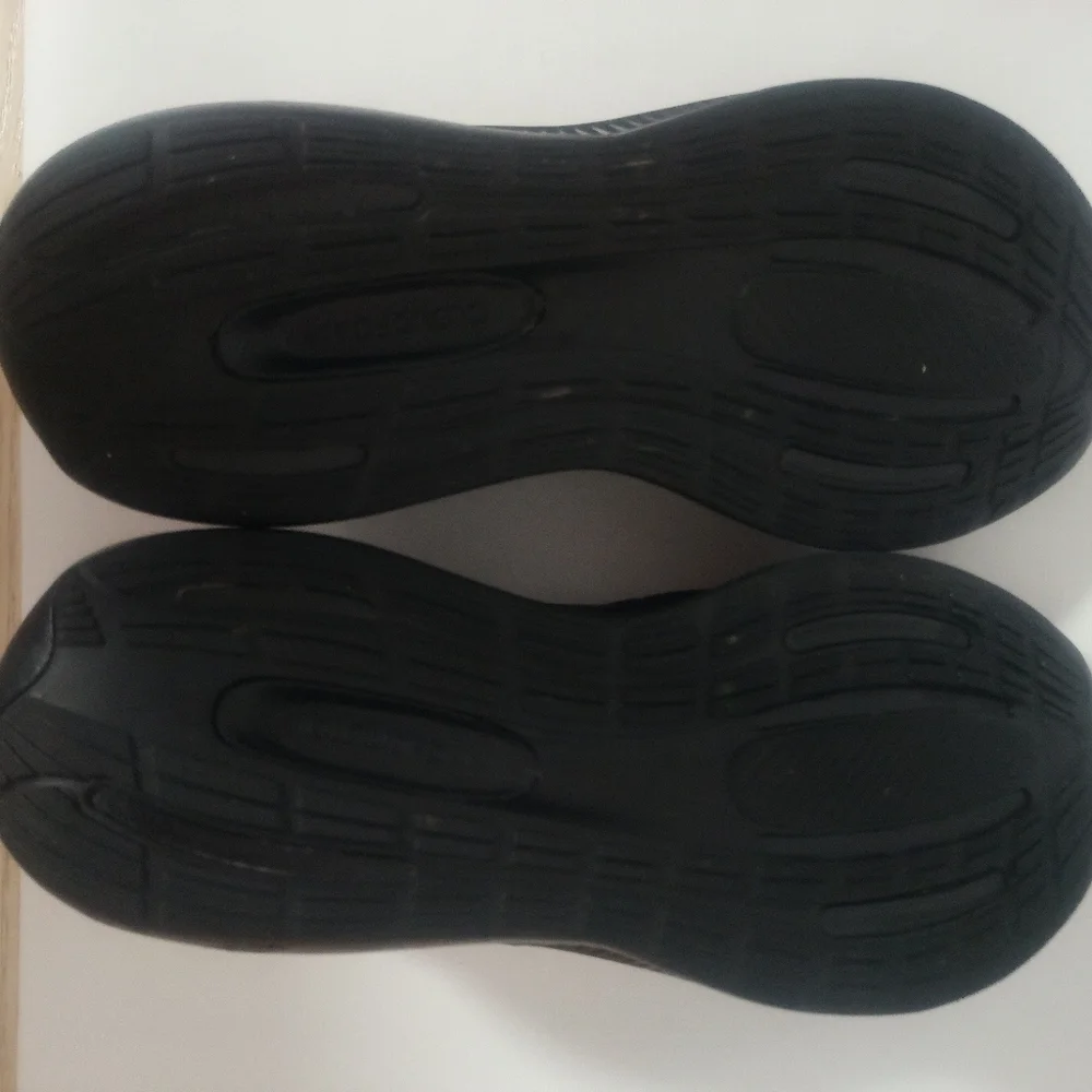 Adidas Run Falcon 3.0 / Size 8 Men